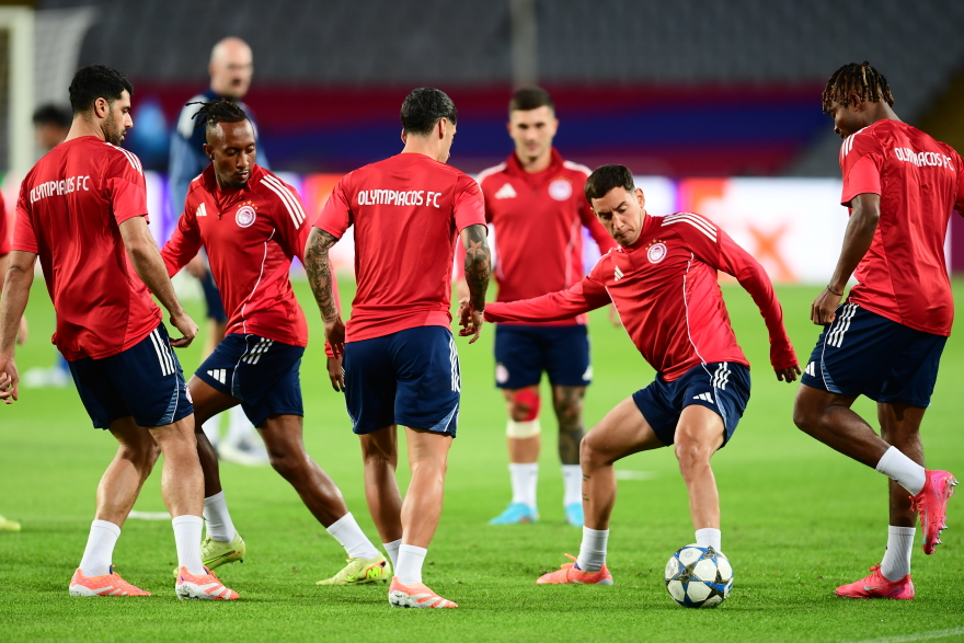 Ολυμπιακός: Η τελευταία προπόνηση στο Μονζουίκ πριν από τη μάχη με την Μπαρτσελόνα - Βίντεο, φωτογραφίες 