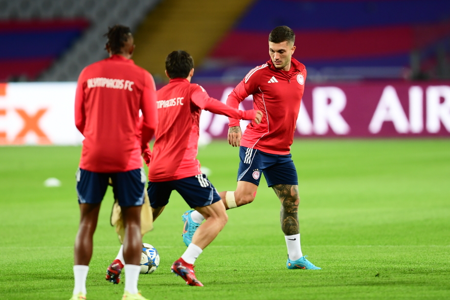 Ολυμπιακός: Η τελευταία προπόνηση στο Μονζουίκ πριν από τη μάχη με την Μπαρτσελόνα - Βίντεο, φωτογραφίες 