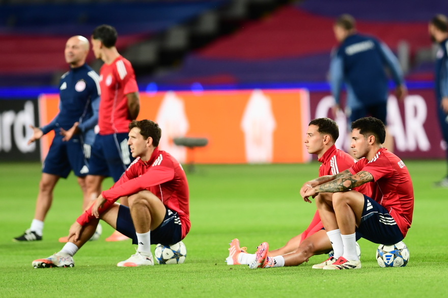 Ολυμπιακός: Η τελευταία προπόνηση στο Μονζουίκ πριν από τη μάχη με την Μπαρτσελόνα - Βίντεο, φωτογραφίες 