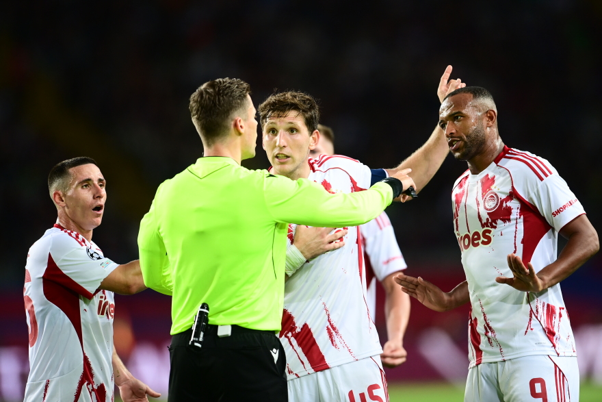 Η αποβολή του Έσε που έφερε την «έκρηξη» του Μεντιλίμπαρ: Γιατί δεν πήγε στο VAR ο διαιτητής - Δείτε βίντεο 