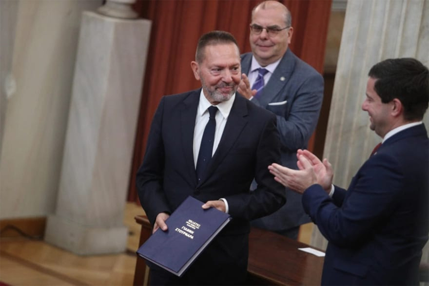 Το Πανεπιστήμιο Αθηνών τίμησε την προσφορά του Γιάννη Στουρνάρα στην οικονομική επιστήμη και τη δημόσια ζωή