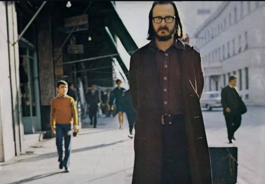 Διονύσης Σαββόπουλος: Ο μουσικός ήρωας που ενσάρκωσε όλα τα πρόσωπα του νεοέλληνα