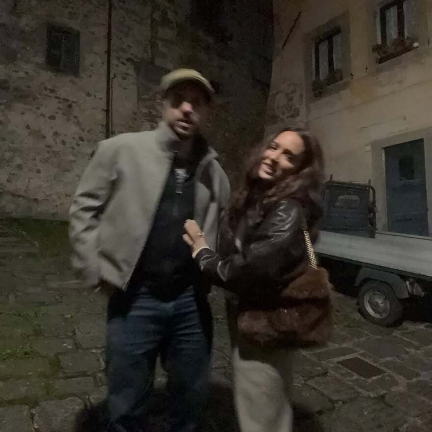 Η Καλομοίρα γιόρτασε τη 15η επέτειο γάμου της με τον Γιώργο Μπούσαλη στη Ρώμη 