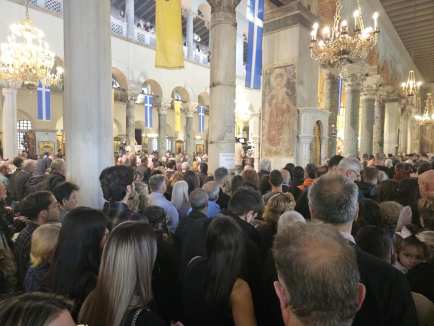 Θεσσαλονίκη: Στον Ιερό Ναό Αγίου Δημητρίου εκατοντάδες πιστοί για τον εορτασμό του Πολιούχου
