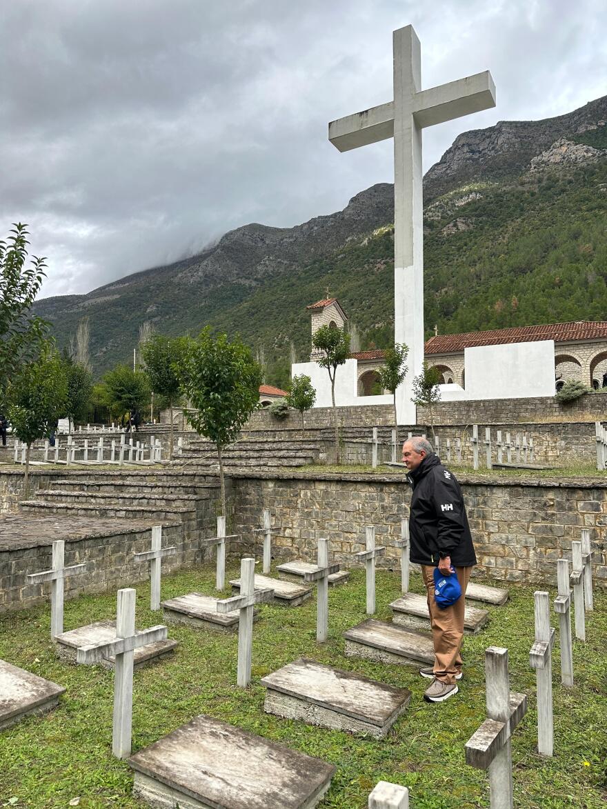 Κώστας Καραμανλής: Φόρος τιμής στους πεσόντες του ’40 σε Βουλιαράτες και Κλεισούρα, δείτε φωτογραφίες