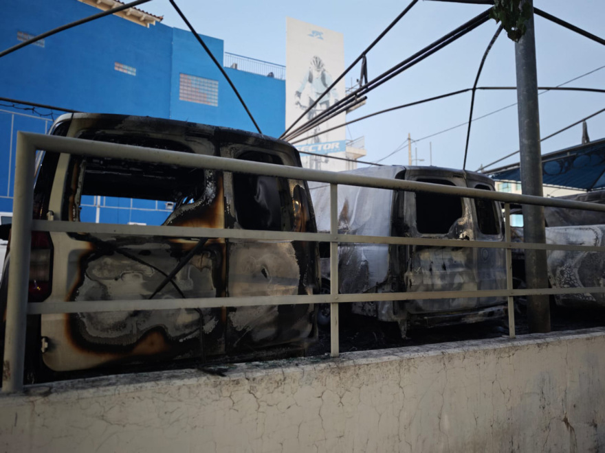Φωτιά σε έκθεση αυτοκινήτων στη Νέα Χαλκηδόνα - Ζημιές σε 12 αυτοκίνητα, τα 9 καταστράφηκαν ολοσχερώς Φωτιά σε έκθεση αυτοκινήτων στη Νέα Χαλκηδόνα - Ζημιές σε 12 αυτοκίνητα, τα 9 καταστράφηκαν ολοσχερώς