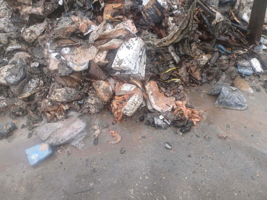 Μεγάλη περιβαλλοντική ρύπανση στην Πρέβεζα: Έθαψαν τόνους από ζωικά απόβλητα σε αυλή εταιρείας - 3 συλλήψεις, δείτε φωτογραφίες