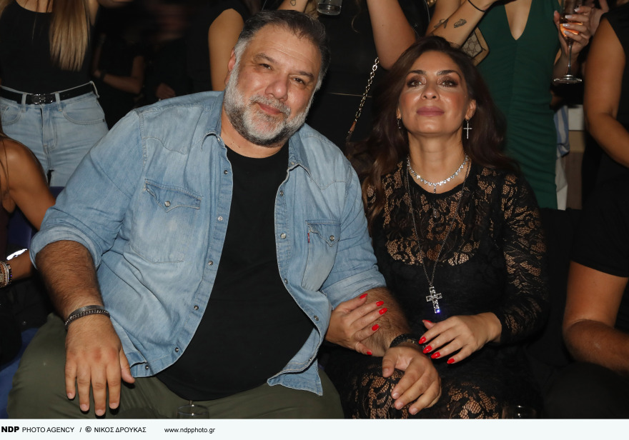 Γρηγόρης Αρναούτογλου – Νάνσυ Αντωνίου: Έξοδος στα μπουζούκια για το ζευγάρι