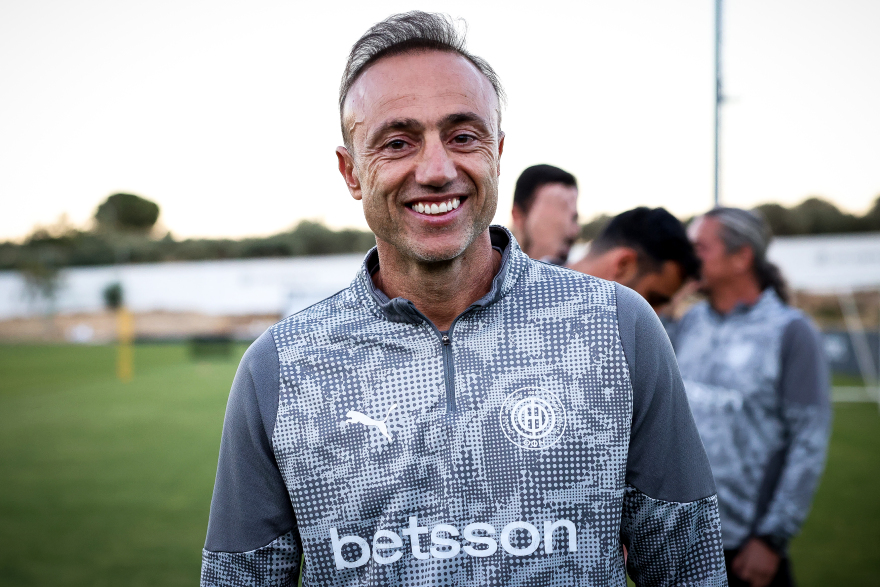 H πρώτη προπόνηση του Χρήστου Κόντη με τον ΟΦΗ - Δείτε φωτογραφίες και βίντεο