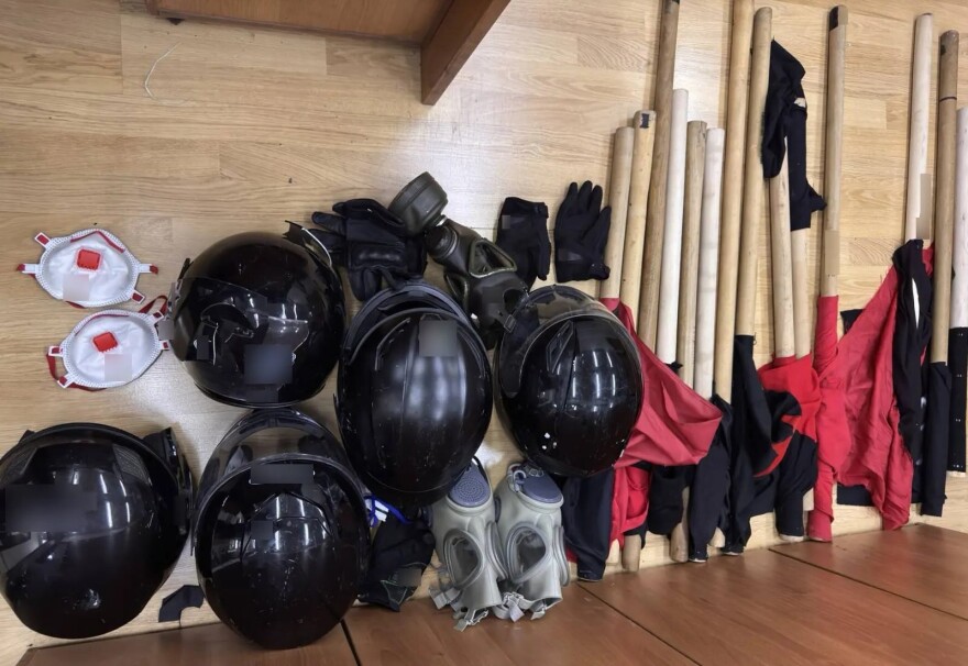 Επεισόδια στα Εξάρχεια σε πορεία για τον θάνατο του αναρχικού από τη βόμβα στους Αμπελόκηπους - Δείτε φωτογραφίες
