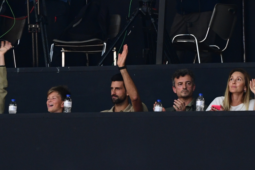 Ολυμπιακός: Τζόκοβιτς και Μεντιλίμπαρ αποθεώθηκαν στο ΣΕΦ - Βίντεο, φωτογραφίες 