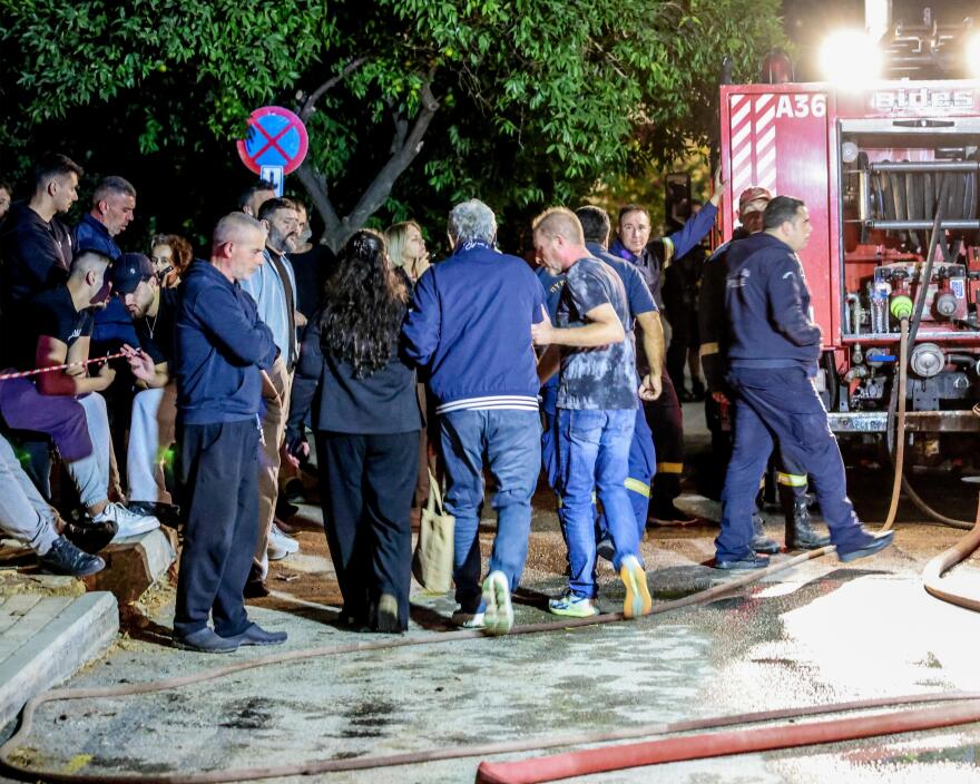 Έβαλε φωτιά και έκαψε την μάνα και τον θείο του σε διαμέρισμα στο Ηράκλειο, ο ένας ήταν με σακούλα στο κεφάλι - Ο δράστης πήδηξε από το μπαλκόνι