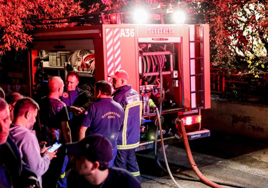 Έβαλε σακούλα στο κεφάλι του αδερφού του και μετά έκαψε το σπίτι - Το χρονικό της πυρκαγιάς στο Ηράκλειο με νεκρούς μάνα και γιο