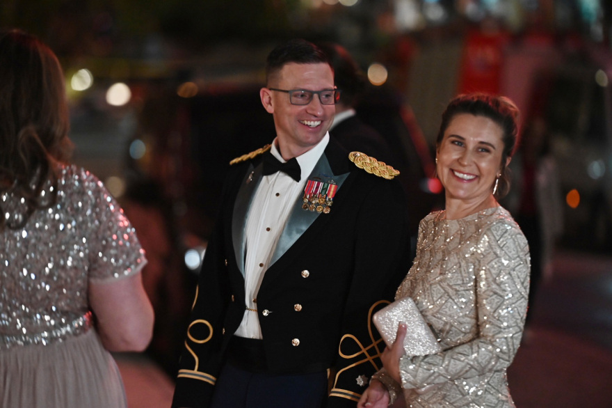 Σε δεξίωση προς τιμήν Αμερικανών πεζοναυτών η πρώτη εμφάνιση της Κίμπερλι Γκίλφοϊλ στην Αθήνα - Δείτε βίντεο και φωτογραφίες