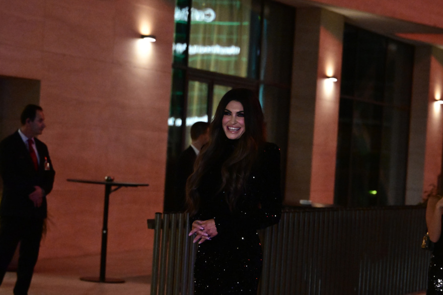 Σε δεξίωση προς τιμήν Αμερικανών πεζοναυτών η πρώτη εμφάνιση της Κίμπερλι Γκίλφοϊλ στην Αθήνα Σε δεξίωση προς τιμήν Αμερικανών πεζοναυτών η πρώτη εμφάνιση της Κίμπερλι Γκίλφοϊλ στην Αθήνα