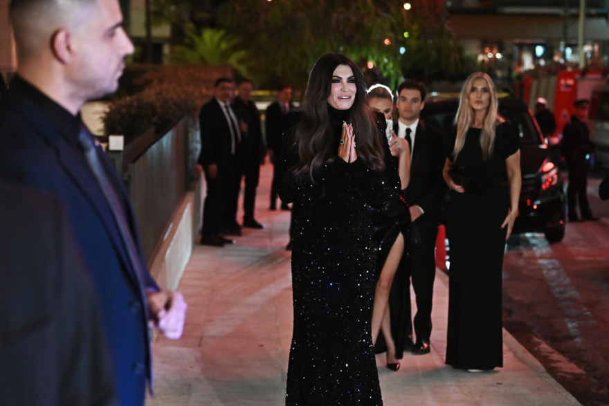 Η πρώτη εμφάνιση της Κίμπερλι Γκιλφόιλ στην Αθήνα - Παραθέτει δεξίωση προς τιμήν των Αμερικανών πεζοναυτών, δείτε φωτογραφίες