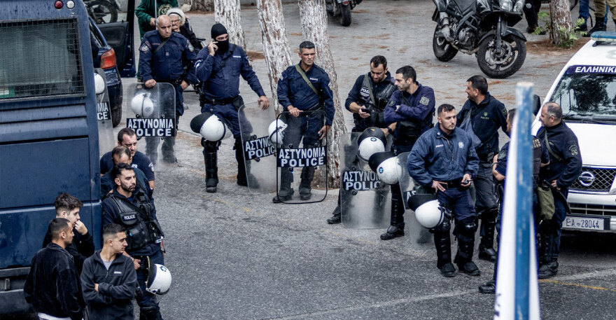 Σκηνές οδύνης στο Βενιζέλειο νοσοκομείο, συγγενείς θρηνούν τους ανθρώπους τους από τη βεντέτα στα Βορίζια Ηρακλείου