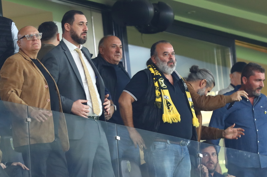 Το γκολ του Γιόβιτς που ακυρώθηκε μέσω VAR για  επιθετικό φάουλ και ξεσήκωσε τη Νέα Φιλαδέλφεια - Δείτε βίντεο 