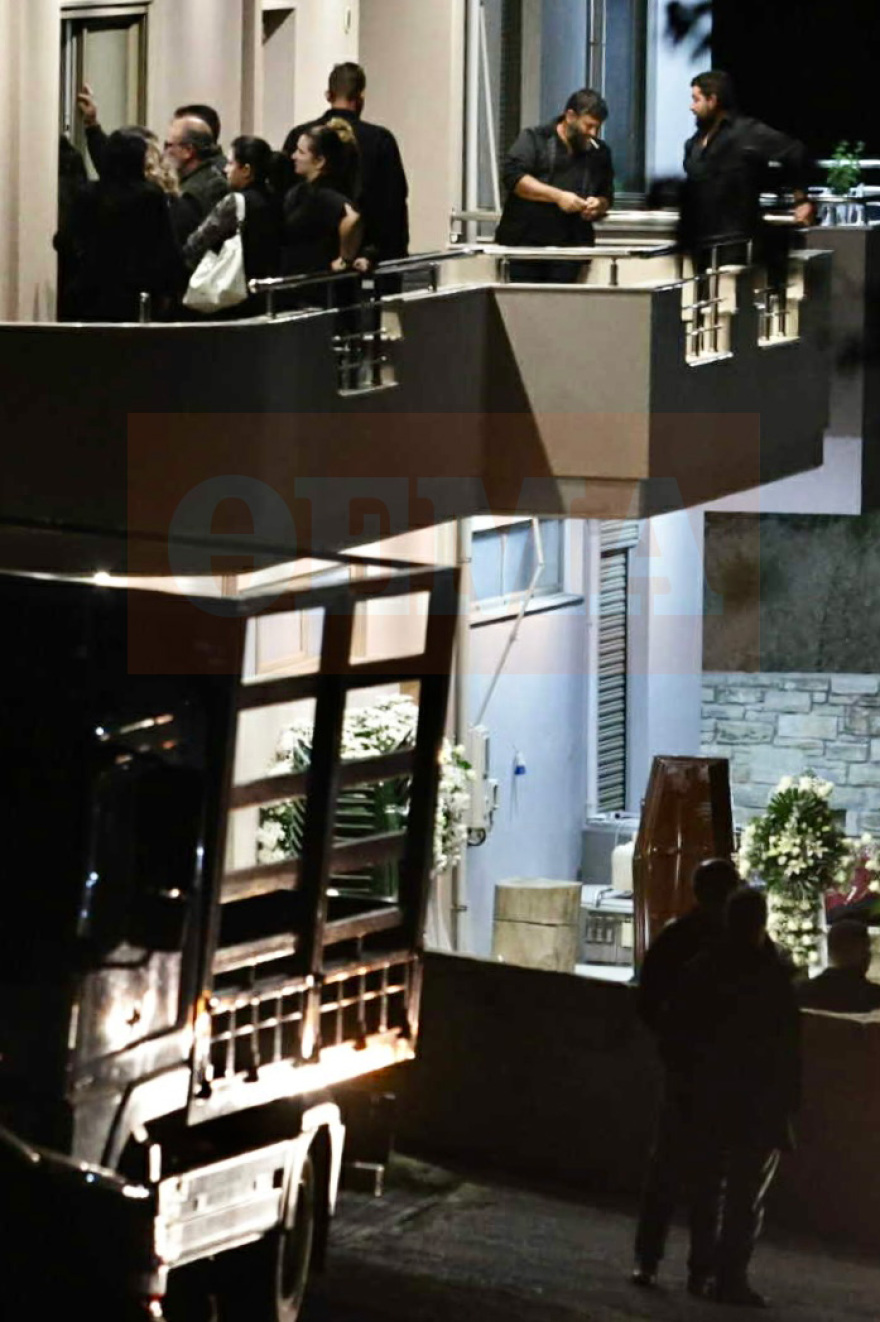 Στα Βορίζια μεταφέρθηκε η σορός του Φανούρη Καργάκη – Ο σπαραγμός της συζύγου του, δείτε βίντεο