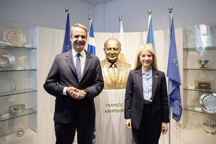 Στο 12ο ετήσιο μνημόσυνο του Γλαύκου Κληρίδη, ο Κυριάκος Μητσοτάκης - Τιμούμε έναν ηγέτη που με το όραμά του διαμόρφωσε τη σύγχρονη Κύπρο