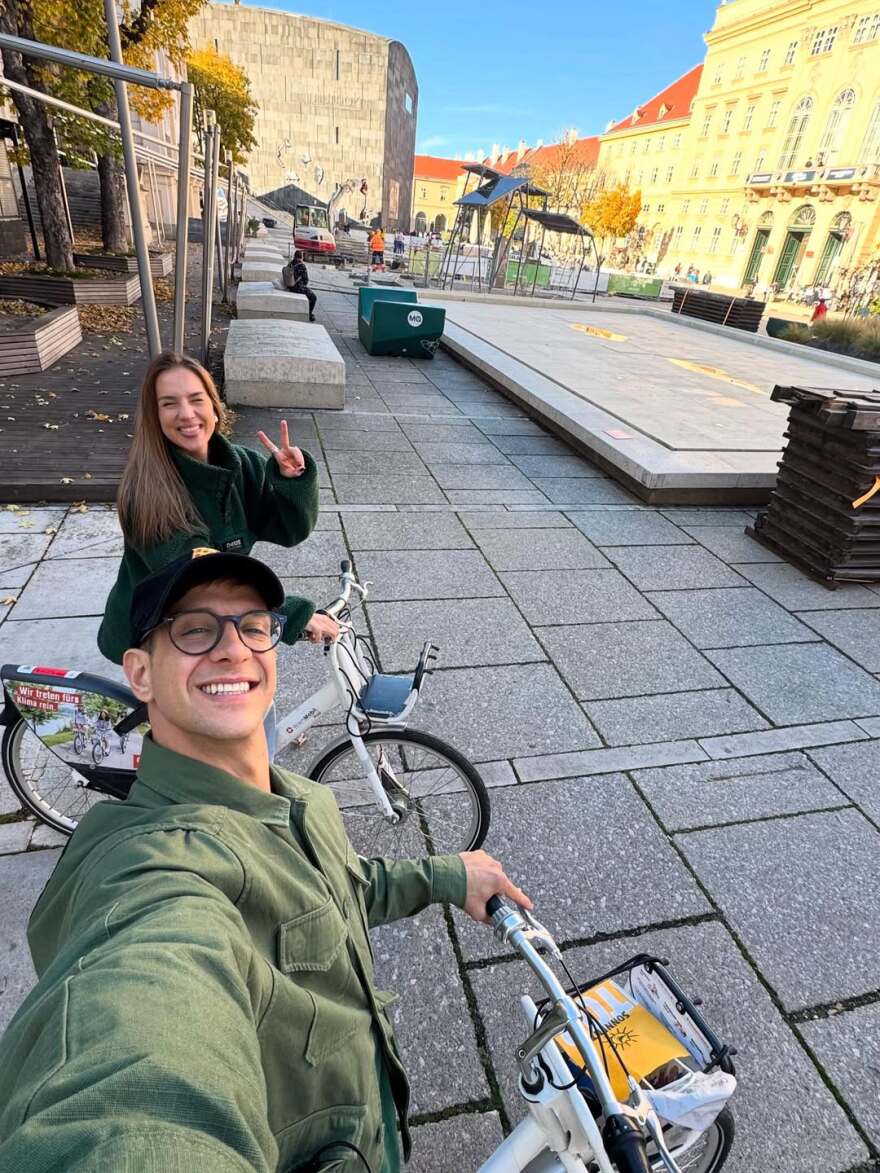 Ηλίας Μπόγδανος - Αλεξάνδρα Εξαρχοπούλου: Το φωτογραφικό άλμπουμ από το ταξίδι τους στη Βιέννη