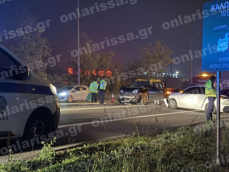 Σοβαρό τροχαίο στη Λάρισα: Μετωπική σύγκρουση με τέσσερις τραυματίες - Δείτε φωτογραφίες
