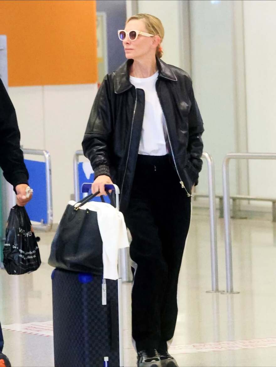 Κέιτ Μπλάνσετ: Έφτασε στην Ελλάδα - Δείτε φωτογραφίες από την άφιξή της στο αεροδρόμιο Ελ. Βενιζέλος