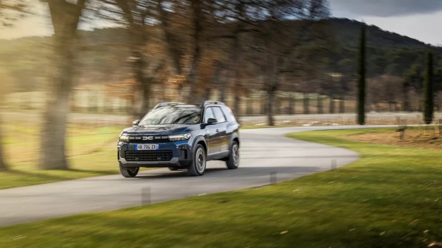 H Dacia ετοιμάζει station wagon με βάση το Bigster