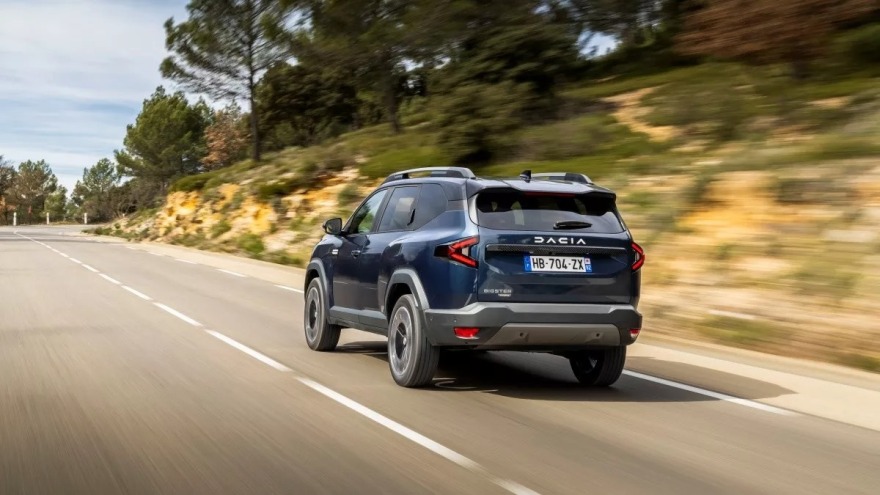 H Dacia ετοιμάζει station wagon με βάση το Bigster