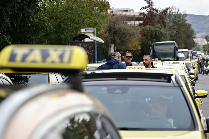 Χωρίς ταξί σήμερα και αύριο η Αττική λόγω της απεργίας του ΣΑΤΑ - Συνάντηση Κυρανάκη με την Ομοσπονδία 
