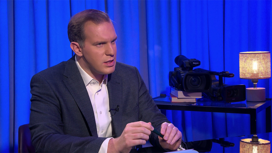 Ραχωβίτσας: Στα Βορίζια μπορούν να σκοτωθούν για 3 πρόβατα, κυνήγησαν αστυνομικό για κλήση - Ο Πάσσαρης πυροβόλησε 16 φορές οδηγό που έψαχνε πάρκινγκ