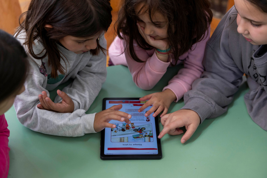 COSMOTE TELEKOM: νέα εποχή συνδεσιμότητας σε όλα τα δυσπρόσιτα σχολεία της χώρας με δωρεάν γρήγορο ίντερνετ 
