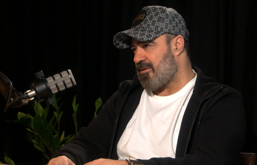 Ο Ηρακλής Νύκταρης αποκαλύπτει τους άγραφους νόμους στην Κρήτη: «Στα ορεινά χωριά είμαστε όλοι μαλωμένοι με όλους»