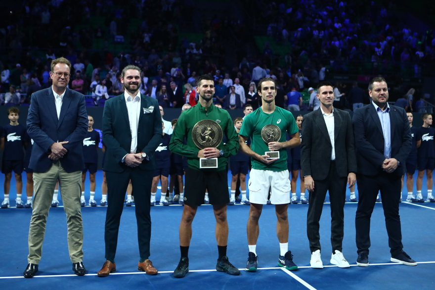 Έγραψε ιστορία στην Αθήνα ο Τζόκοβιτς: Κατέκτησε τον 101ο τίτλο του κερδίζοντας μετά από τρίωρη μάχη 2-1 τον Μουζέτι - Βίντεο, φωτογραφίες