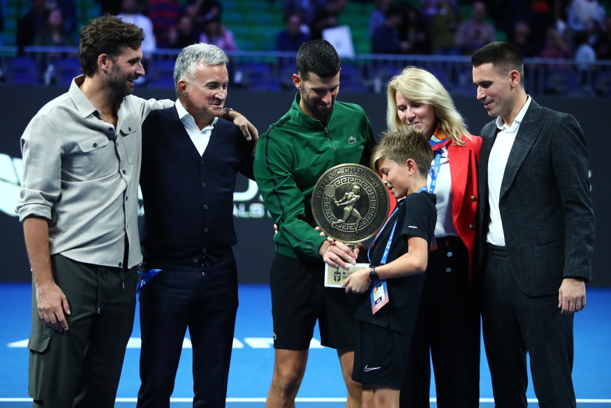 Έγραψε ιστορία στην Αθήνα ο Τζόκοβιτς: Κατέκτησε τον 101ο τίτλο του κερδίζοντας μετά από τρίωρη μάχη 2-1 τον Μουζέτι - Βίντεο, φωτογραφίες