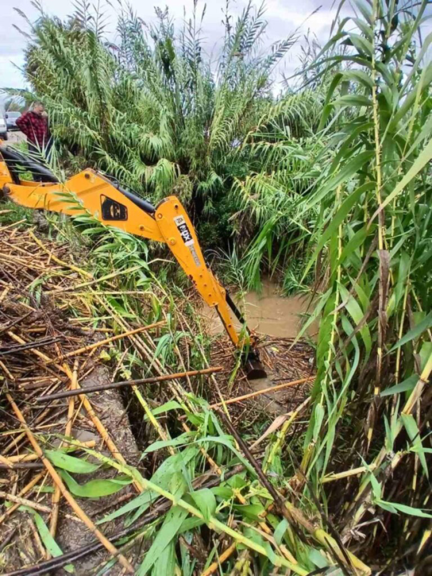 Αγρίνιο: Προβλήματα από τις βροχές - Πλημμύρισαν δρόμοι, μπήκαν νερά σε σπίτια, δείτε βίντεο