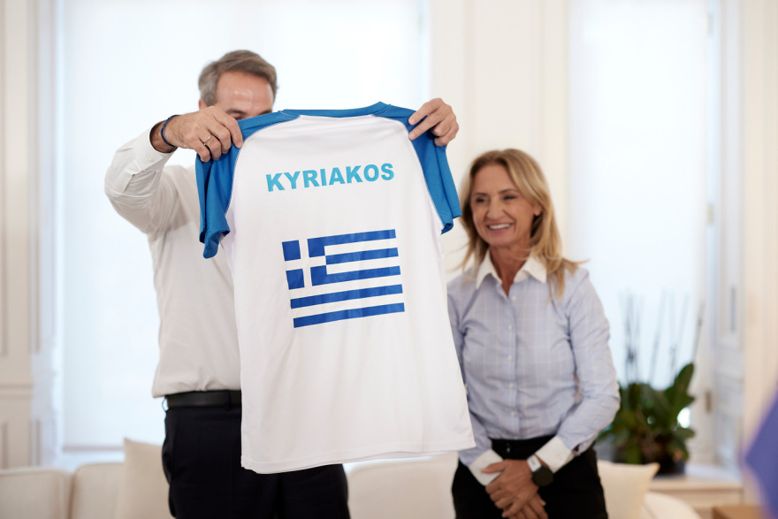 Με μαραθωνοδρόμους συναντήθηκε ο Μητσοτάκης - «Το βασικότερο μήνυμα είναι η διά βίου άθληση και η απόφαση να σηκωθείς από τον καναπέ»