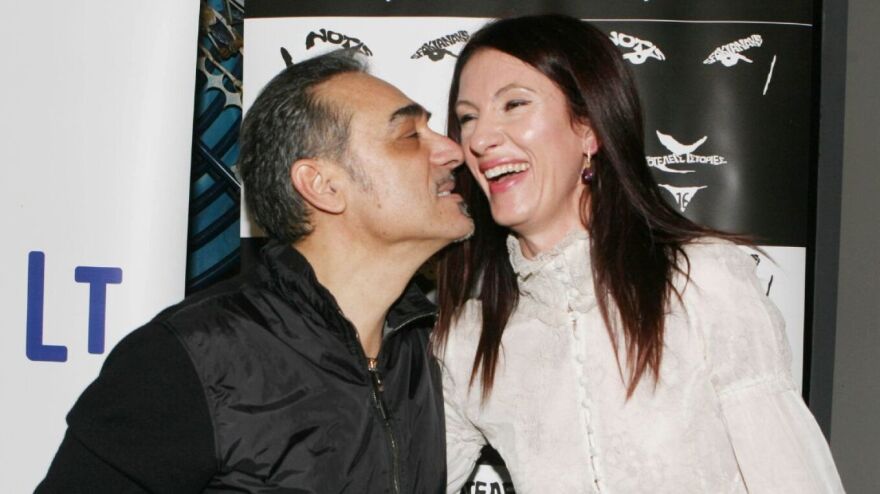 Ο άγνωστος αγώνας του Νότη Σφακιανάκη για τη σύζυγό του, Κίλι - Σήμερα η αποτέφρωσή της
