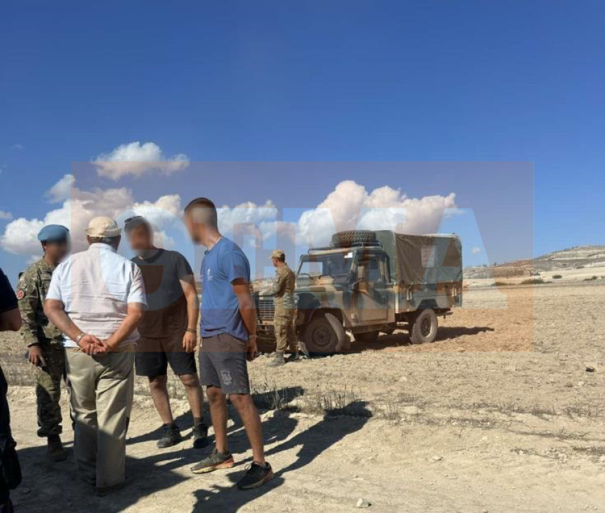 Τουρκική πρόκληση στην νεκρή ζώνη στην Κύπρο - Τούρκοι στρατιώτες απομάκρυναν Ελληνοκύπριους γεωργούς
