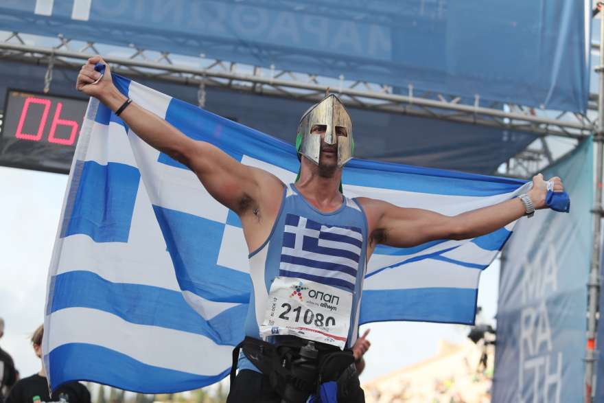42ος Αυθεντικός Μαραθώνιος: To repeat του Καραΐσκου, η αφιέρωσή του, οι προτάσεις γάμου και ο... Αρχαίος Έλληνας