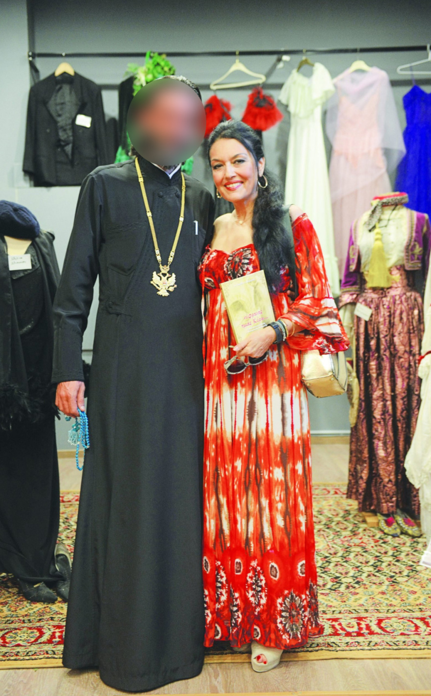 Από τα πάνελ των καλτ εκπομπών, στα ράσα και τις «ευλογημένες» συνταγές στο YouTube ο παλαιοημερολογίτης με τα 2 κιλά κοκαΐνης