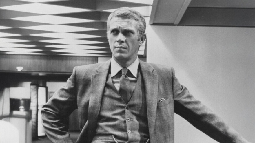 Στιβ ΜακΚουίν: Ο «βασιλιάς του cool» που έζησε στα άκρα και πέθανε τόσο νέος