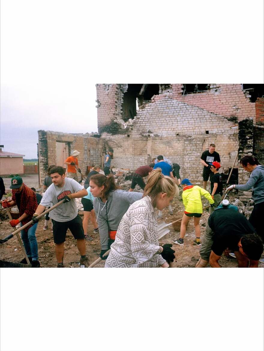 Αντζελίνα Τζολί: Η συγκλονιστική περιγραφή της από την επίσκεψή της στην εμπόλεμη περιοχή της Ουκρανίας