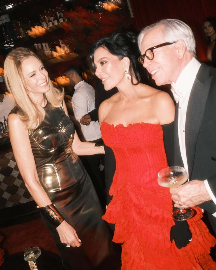 Η Κρις Τζένερ γιόρτασε τα 70 της χρόνια με θέμα τον Τζέιμς Μποντ - Οι λαμπεροί καλεσμένοι και οι συστάσεις της αστυνομίας