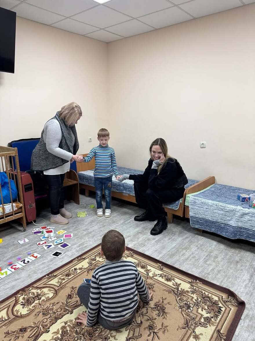 Αντζελίνα Τζολί: Η συγκλονιστική περιγραφή της από την επίσκεψή της στην εμπόλεμη περιοχή της Ουκρανίας