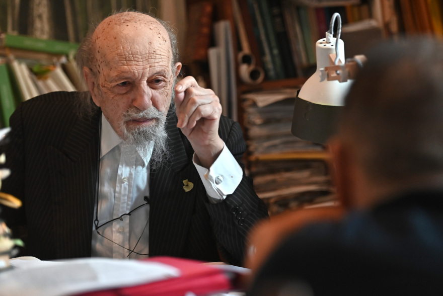 Ο Θεοδόσιος Τάσιος στον Δανίκα: «Δεν φοβάμαι το AI, αρκεί να το... ταΐσουμε σωστά»