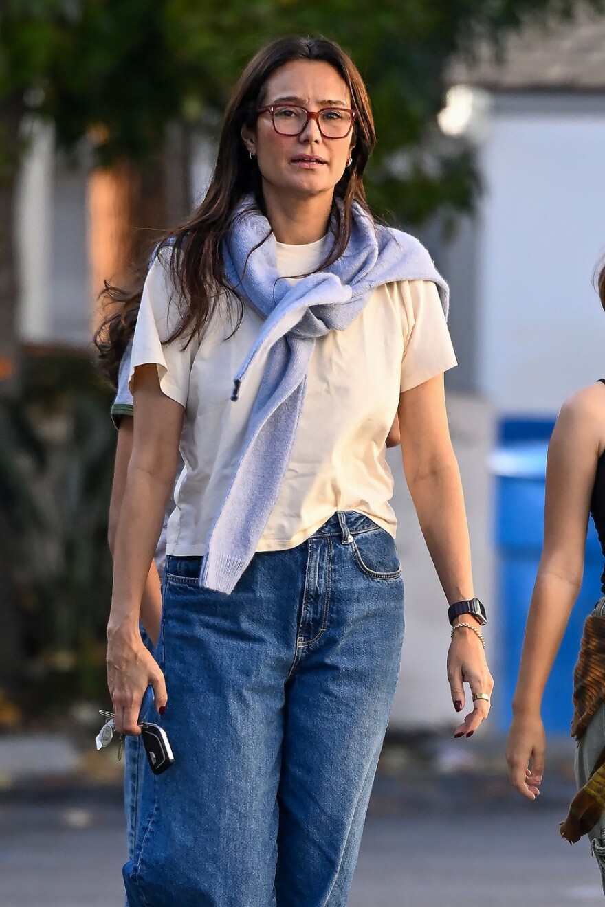 Μπρους Γουίλις: Η σύζυγός του Έμα και οι κόρες τους σε σπάνια εμφάνιση εν μέσω της μάχης του με τη μετωποκροταφική άνοια