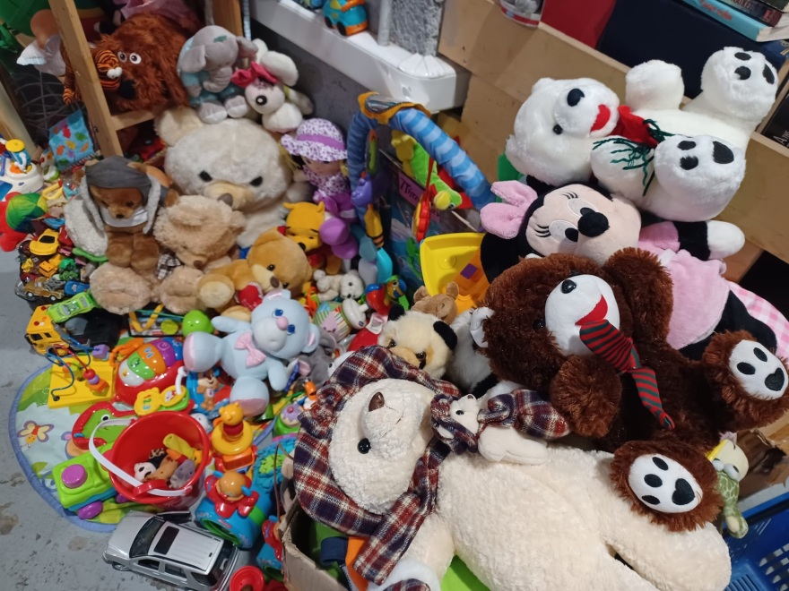 Χριστουγεννιάτικο παζάρι από την ομάδα «Ξεblogάρισμα» στο Γκάζι - Στήριξη για τις μητέρες κρατούμενες και τα παιδιά τους
