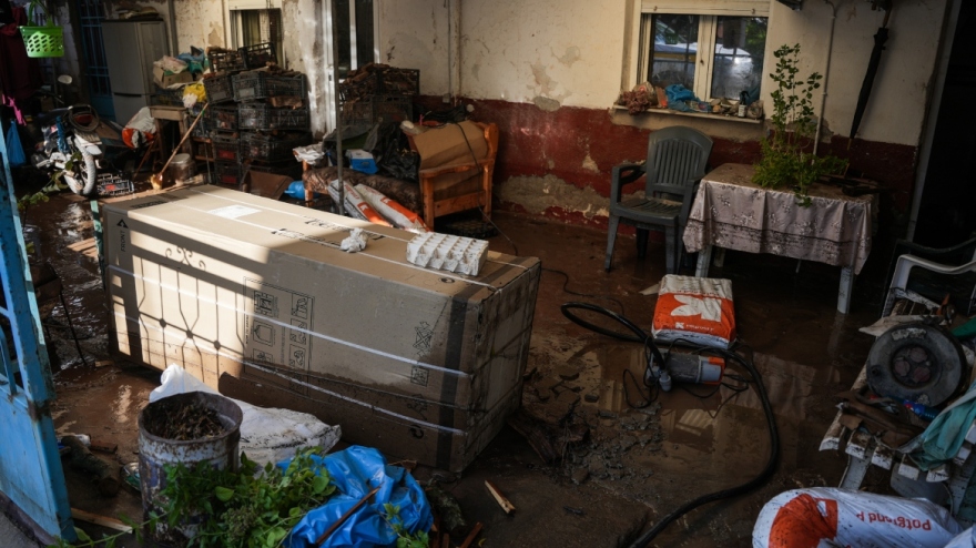 Λέσβος: Εικόνες καταστροφής από τη σφοδρή κακοκαιρία - Δείτε φωτογραφίες<br />
