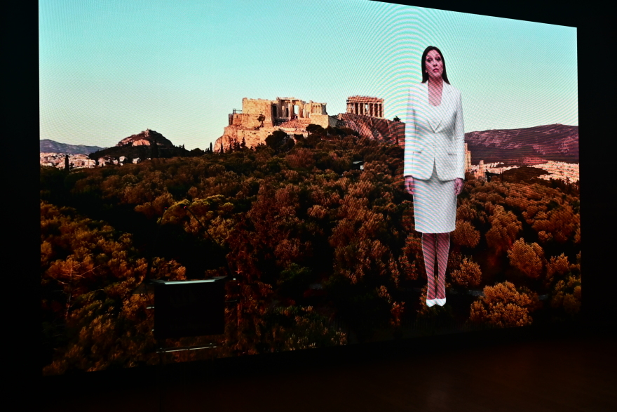 «Πλεύση Ελευθερίας Μονοπρόσωπη ΕΠΕ» - Τι γράφουν στα social media για την Κωνσταντοπούλου ως πυροσβέστη, αρχαία Ελληνίδα, ψαρά αθλήτρια και... στρατιώτη